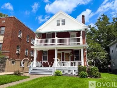 Main picture of 2800 Observatory Ave