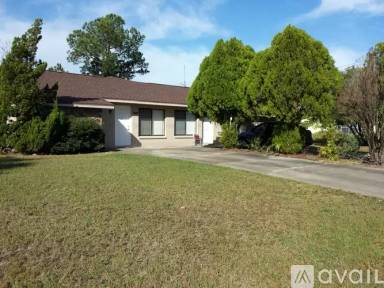 Main picture of 7335 Pond Cir