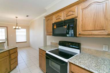 Main picture of 16100 Rolling Meadows Dr