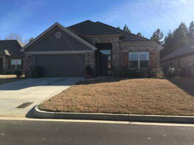 Main picture of 713 Charlemont Ln