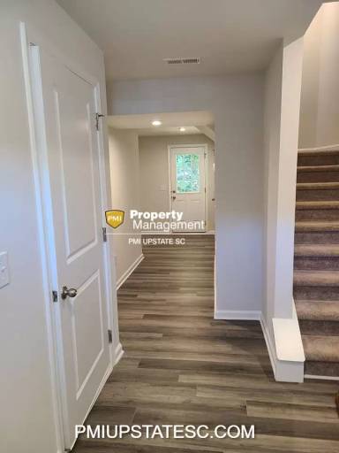 Main picture of 205 Brooklane Ct