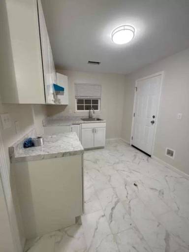 Main picture of 1426 Hyde Park Blvd