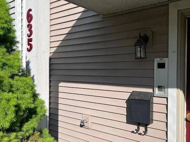 Main picture of 635 E Dayton St