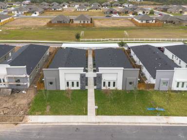 Main picture of 3500 Frio Ave