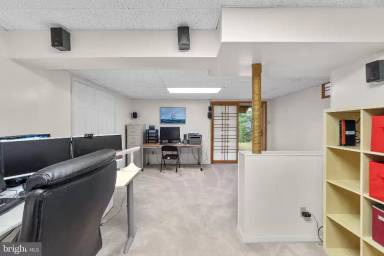Main picture of 11633 Sun Circle Way