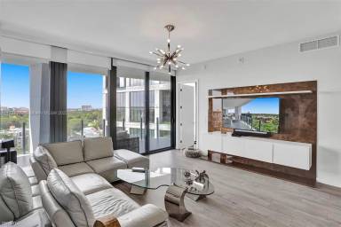 Main picture of Club Residences At Park Grove