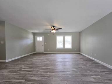 Main picture of 106 Perth Dr
