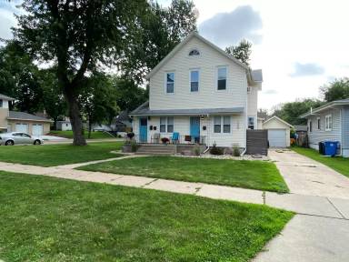 Main picture of 1400 S Center Ave