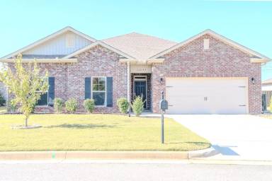 Main picture of 14145 Lannister Ln