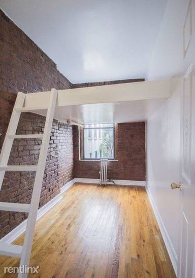 Main picture of 40 Clinton St