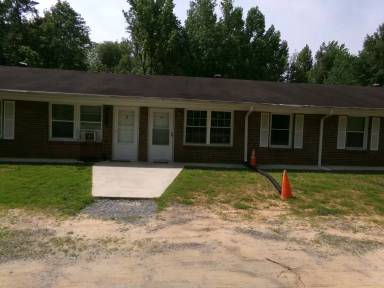 Main picture of 1539 NC 65 Hwy W