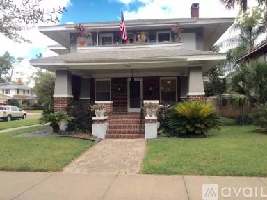Main picture of 2063 Post St