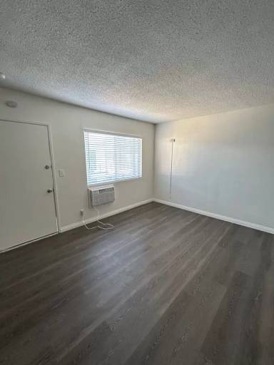 Main picture of 2900-2920 Ramona Rd