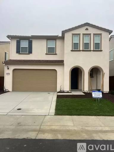 Main picture of 5032 Pinaleno Way