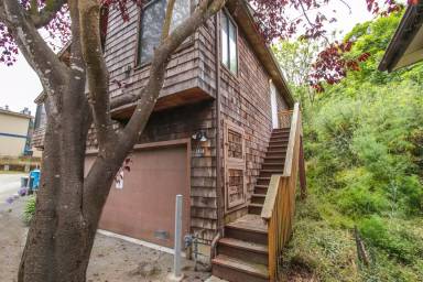 Main picture of 494 Lewis Ln