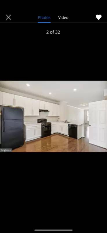 Main picture of 323 White Oak Way