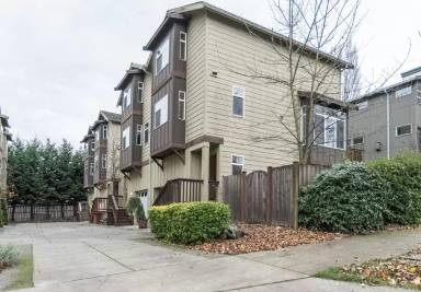 Main picture of 2111 S Washington St