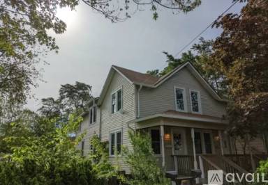 Main picture of 902 York St