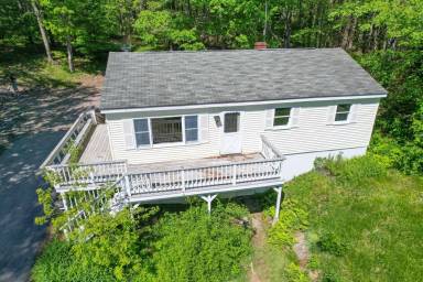 Main picture of 5 Nichols St