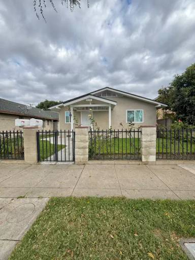 Main picture of 435 E Truslow Ave