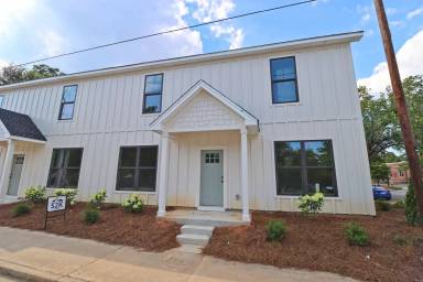 Main picture of 355 S Waccamaw Ave