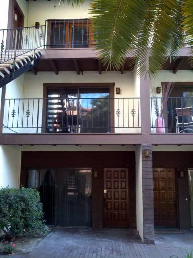 Main picture of Los Caballeros