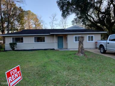 Main picture of 4069 Wesley Ln S
