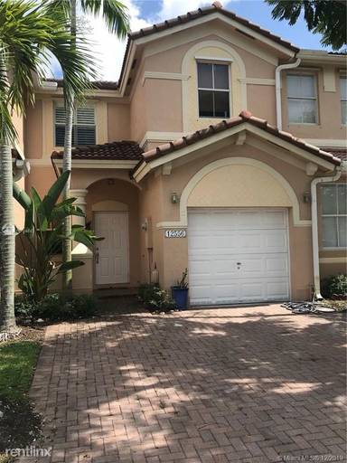 Main picture of 12556 SW 125th St