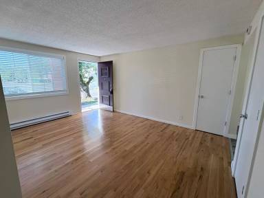 Main picture of 2402-52 E 8th St