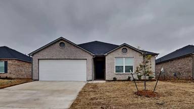 Main picture of 610 NW 120th Ter