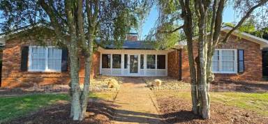 Main picture of 289 Ashbrook Dr