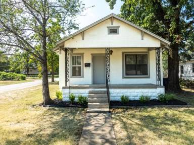 Main picture of 1520 S P St