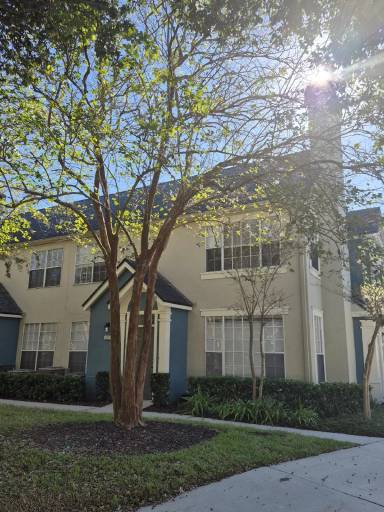 Main picture of Bishops Court at Windsor Park Condominiums