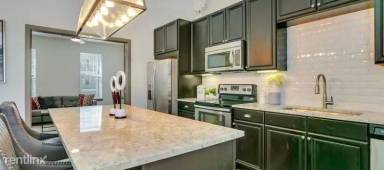 Main picture of The Royalton at River Oaks
