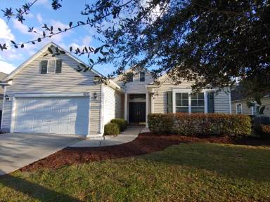 Main picture of 1005 Meadowlands Trl NW