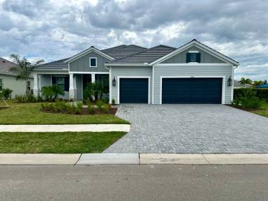 Main picture of 10326 Canaveral Cir
