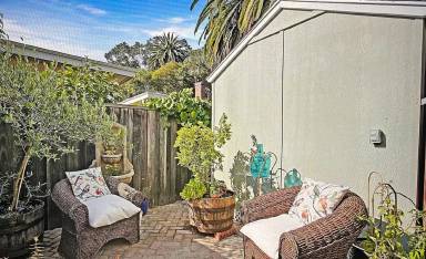 Main picture of 1017 Azuar Ave