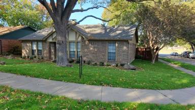 Main picture of 8440 Willow Creek Dr