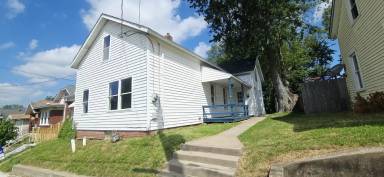 Main picture of 244 E 32nd St