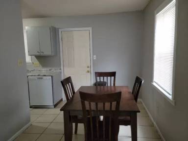 Main picture of 1001 E Cranford Ave