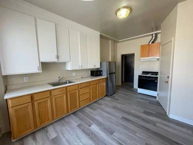 Main picture of 7394 Mission St