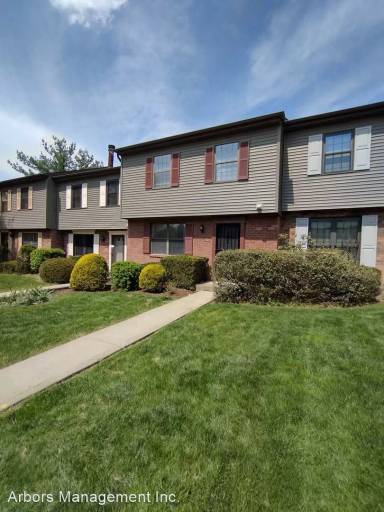 Main picture of 7392 Beacon Hill Dr