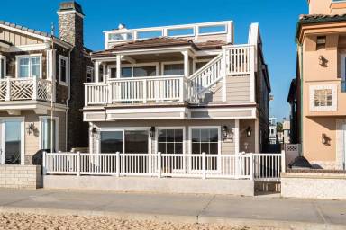 Main picture of 608 W Oceanfront