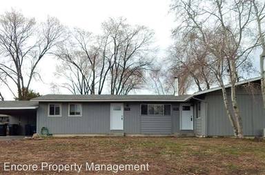 Main picture of 1712 SW Lava Ave