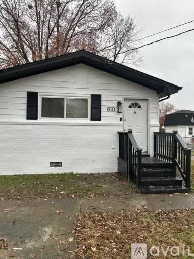 Main picture of 810 South Ave