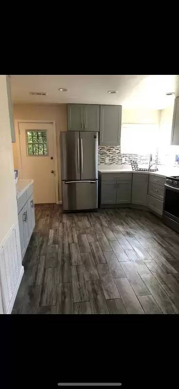 Main picture of 4025 Fullington St