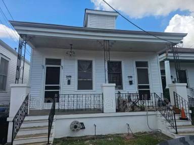 Main picture of 3612 Palmyra St