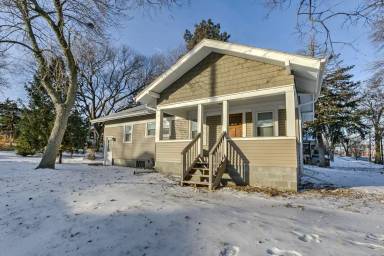 Main picture of 4859 Calvert St