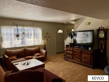 Main picture of 1016 E Prospect Rd