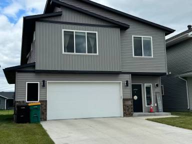 Main picture of 1124 27th Ave W